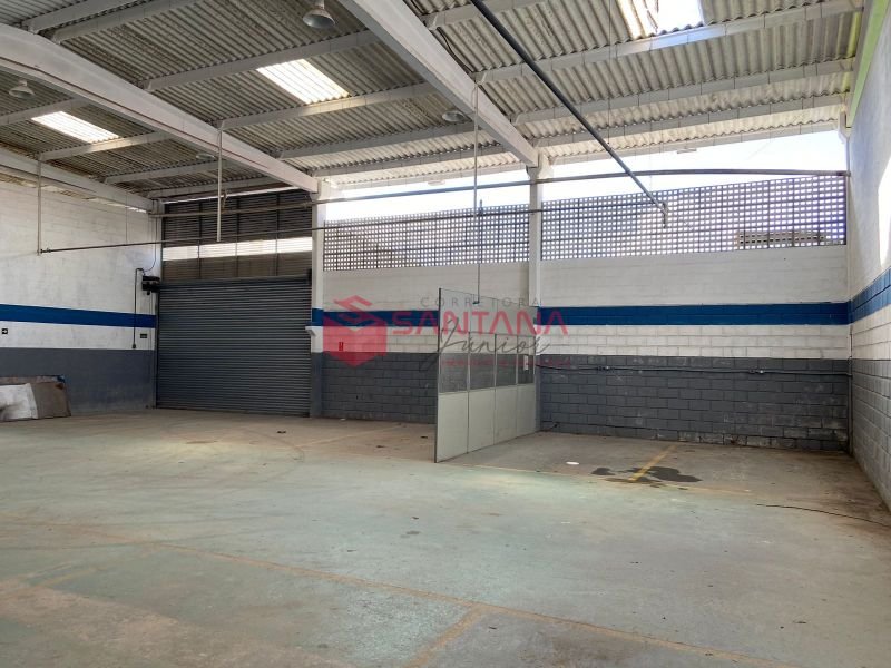 Galpão de 270m² para locação em Vilas do Atlântico.  (INDISPONÍVEL) Rua Leonardo R da Silva Lauro de Freitas - 