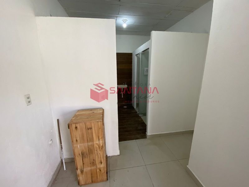 Galpão de 270m² para locação em Vilas do Atlântico.  (INDISPONÍVEL) Rua Leonardo R da Silva Lauro de Freitas - 