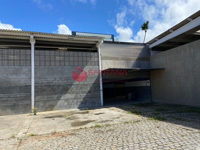 Galpão de 270m² para locação em Vilas do Atlântico.  (INDISPONÍVEL) Rua Leonardo R da Silva Lauro de Freitas - 