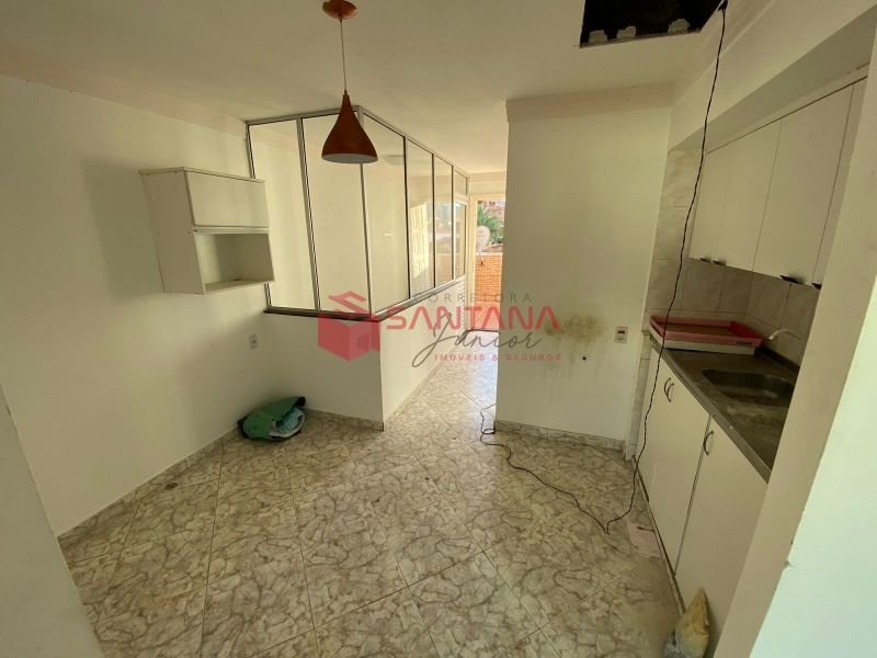 Casa 4 dormitórios 2 suítes 360m² 2 vagas Itapuã Salvador/BA (INDISPONÍVEL) Rua Londres. Avenida Dorival Caymmi Salvador - 