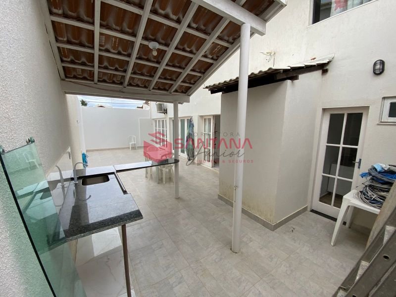Casa para locação e venda com 5/4 em Vilas do Atlântico. (INDISPONÍVEL) Avenida Praia de Guarapari Lauro de Freitas - 