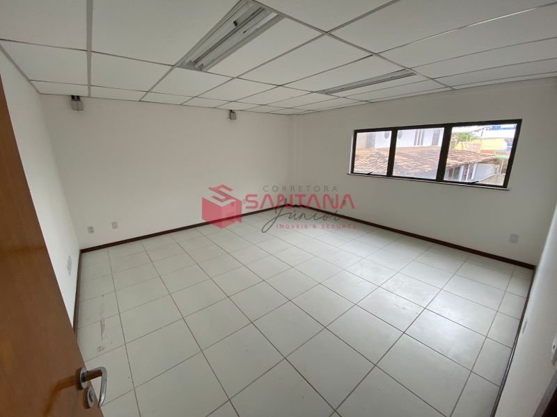 Comercial/Industrial 60m² Pitangueiras Lauro de Freitas/BA (INDISPONÍVEL) Avenida Luiz Tarquínio Pontes Lauro de Freitas - 