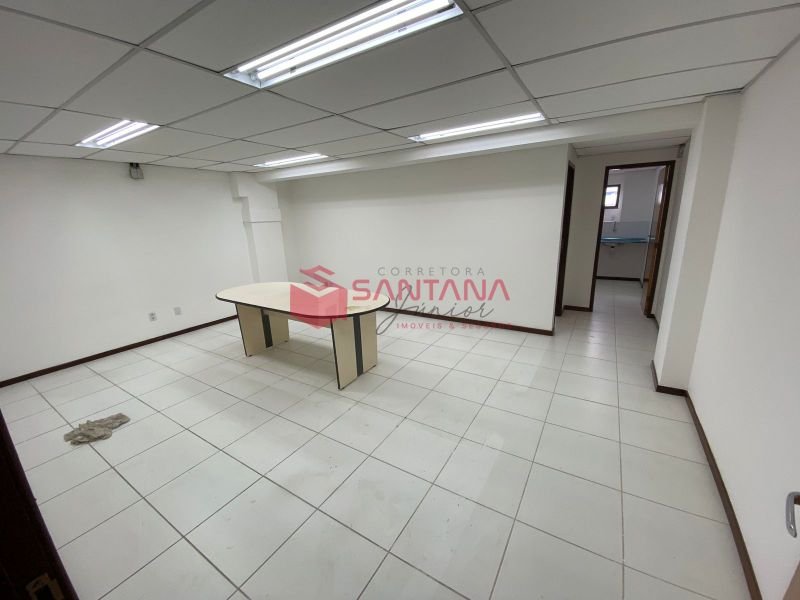 Comercial/Industrial 60m² Pitangueiras Lauro de Freitas/BA (INDISPONÍVEL) Avenida Luiz Tarquínio Pontes Lauro de Freitas - 