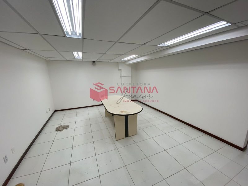 Comercial/Industrial 60m² Pitangueiras Lauro de Freitas/BA (INDISPONÍVEL) Avenida Luiz Tarquínio Pontes Lauro de Freitas - 