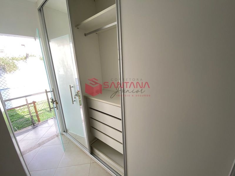 Casa em condomínio 3 três suítes, na Priscila Dutra. (INDISPONÍVEL) Rua Priscila B Dutra Lauro de Freitas - 