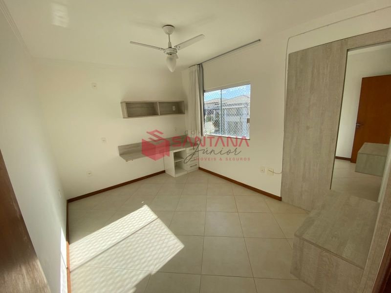 Casa em condomínio 3 três suítes, na Priscila Dutra. (INDISPONÍVEL) Rua Priscila B Dutra Lauro de Freitas - 