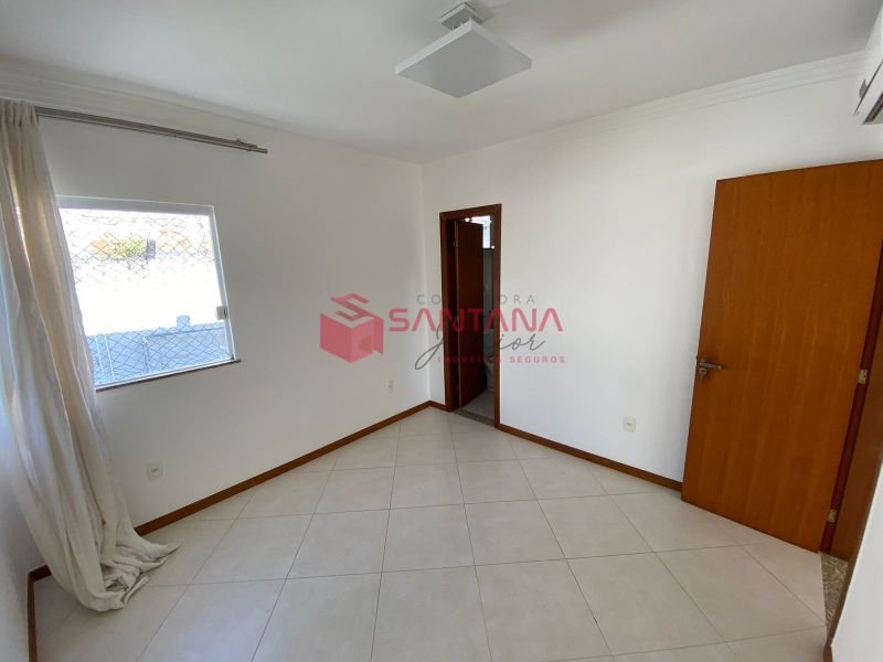 Casa em condomínio 3 três suítes, na Priscila Dutra. (INDISPONÍVEL) Rua Priscila B Dutra Lauro de Freitas - 