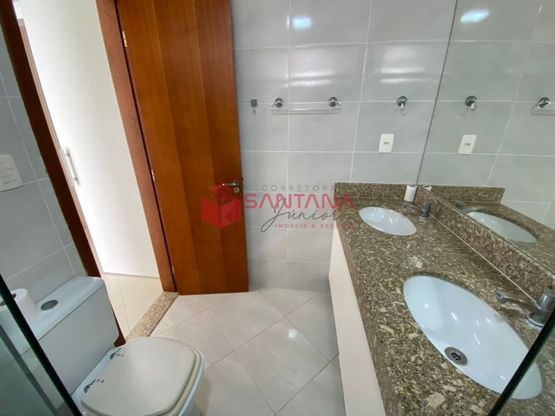 Casa em condomínio 3 três suítes, na Priscila Dutra. (INDISPONÍVEL) Rua Priscila B Dutra Lauro de Freitas - 