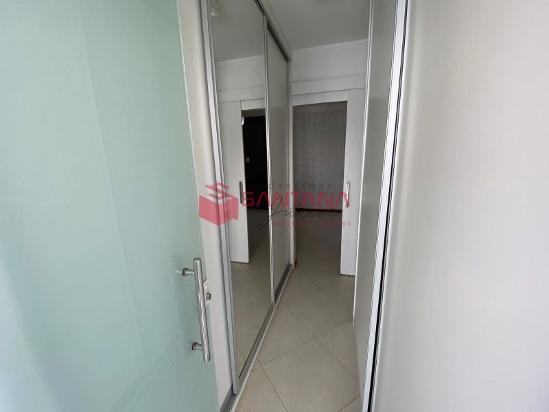 Casa em condomínio 3 três suítes, na Priscila Dutra. (INDISPONÍVEL) Rua Priscila B Dutra Lauro de Freitas - 