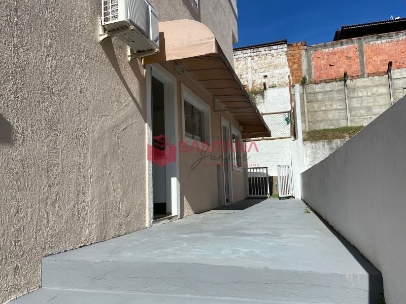 Casa em condomínio 3 três suítes, na Priscila Dutra. (INDISPONÍVEL) Rua Priscila B Dutra Lauro de Freitas - 