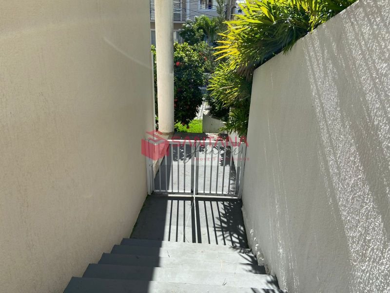 Casa em condomínio 3 três suítes, na Priscila Dutra. (INDISPONÍVEL) Rua Priscila B Dutra Lauro de Freitas - 