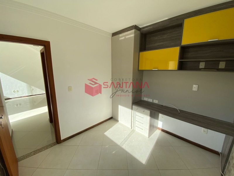 Casa em condomínio 3 três suítes, na Priscila Dutra. (INDISPONÍVEL) Rua Priscila B Dutra Lauro de Freitas - 