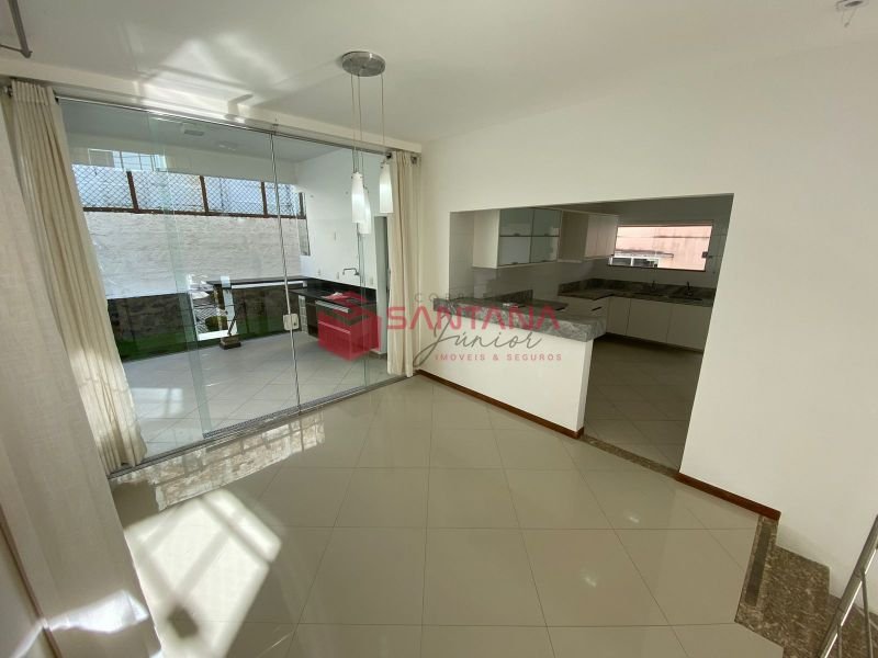 Casa em condomínio 3 três suítes, na Priscila Dutra. (INDISPONÍVEL) Rua Priscila B Dutra Lauro de Freitas - 