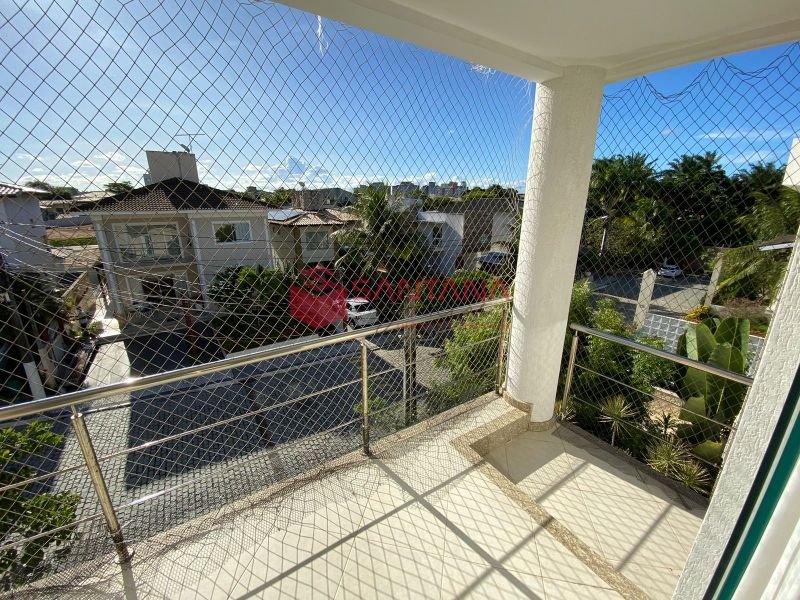 Casa em condomínio 3 três suítes, na Priscila Dutra. (INDISPONÍVEL) Rua Priscila B Dutra Lauro de Freitas - 