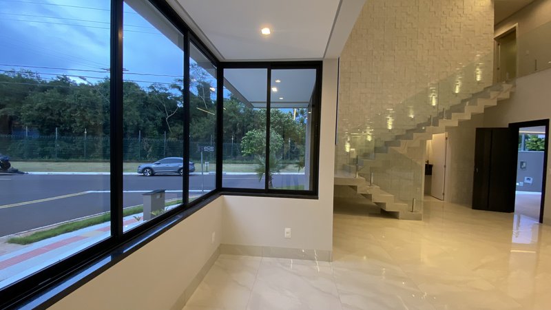 Sobrado de luxo em condomínio! Rua imperador, Campo Grande - 