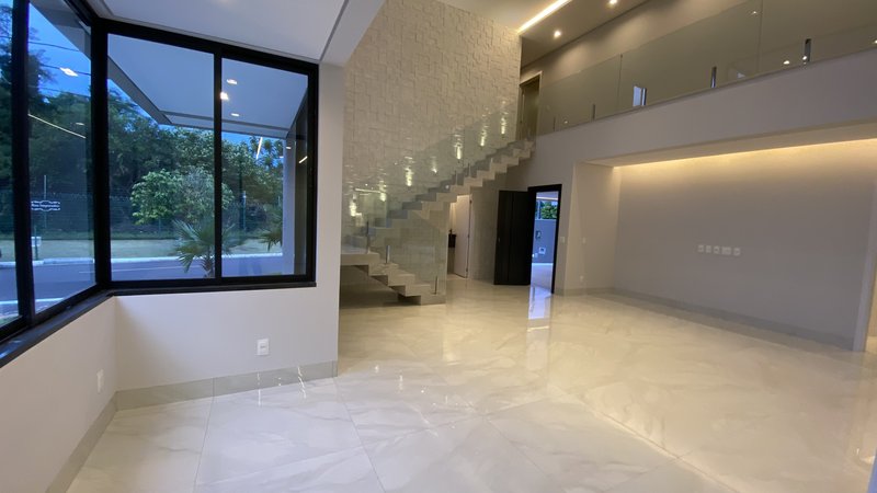 Sobrado de luxo em condomínio! Rua imperador, Campo Grande - 