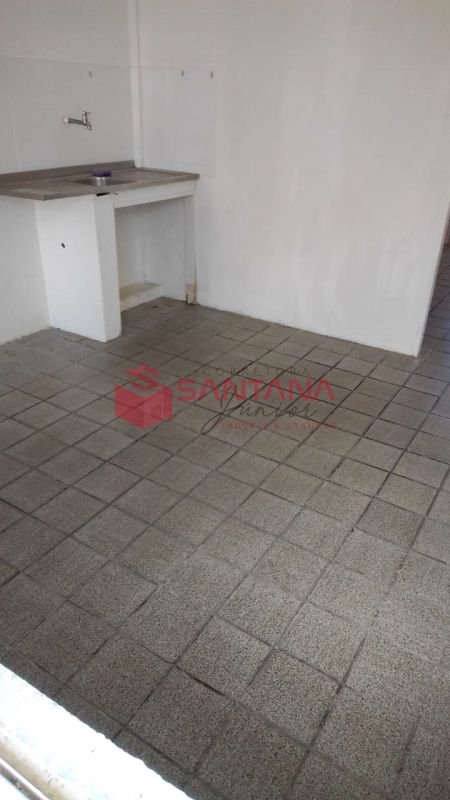 Prédio comercial com 14 suítes e 15 vagas em Lauro de Freitas. (INDISPONÍVEL) Rua Caixa D'Água Lauro de Freitas - 