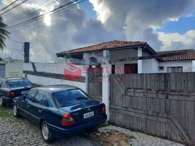 Casa 5 dormitórios 1 suíte 200m² 24 vagas Centro Lauro de Freitas/BA (INDISPONÍVEL) Rua Edmar Leonico Nascimento Lauro de Freitas - 