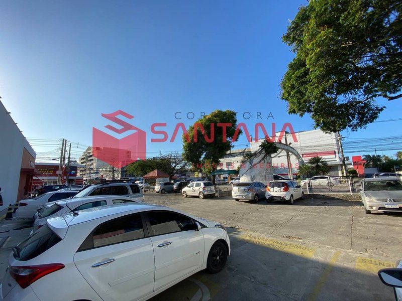 Loja de frente para o arco de Vilas do Atlântico. (INDISPONÍVEL) Avenida Luiz Tarquínio Pontes Lauro de Freitas - 