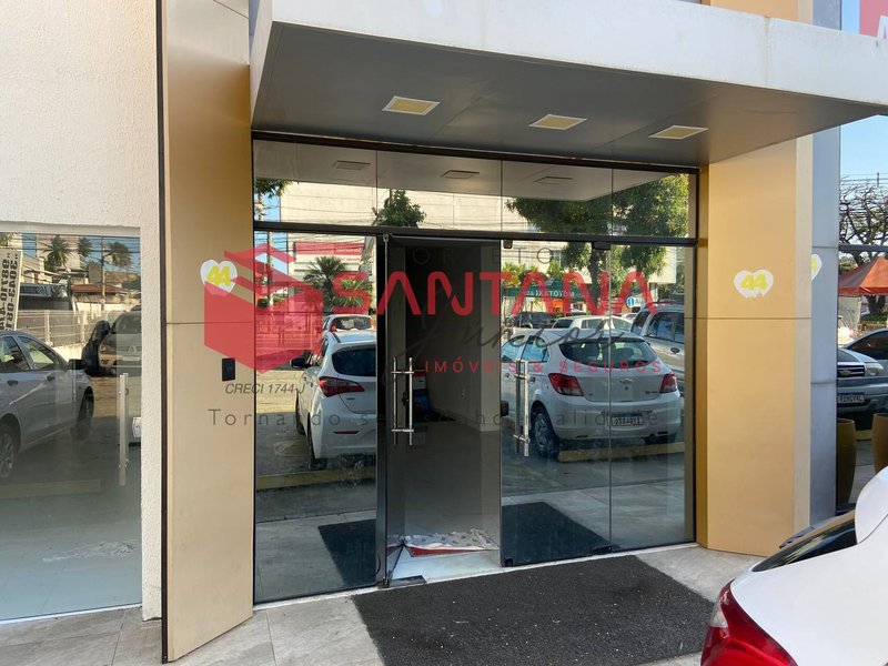 Loja de frente para o arco de Vilas do Atlântico. (INDISPONÍVEL) Avenida Luiz Tarquínio Pontes Lauro de Freitas - 