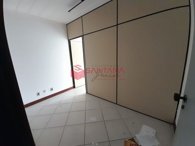 Sala no Trade Center em Vilas do Atlântico. (INDISPONÍVEL) Avenida Luiz Tarquínio Pontes Lauro de Freitas - 