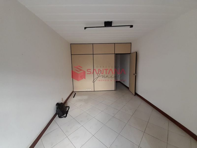 Sala no Trade Center em Vilas do Atlântico. (INDISPONÍVEL) Avenida Luiz Tarquínio Pontes Lauro de Freitas - 