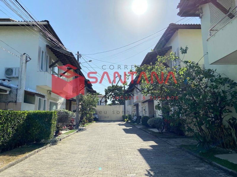 Casa mobiliada nascente, com energia solar em Buraquinho. (INDISPONÍVEL) Rua Marieta Brito da Luz Lauro de Freitas - 