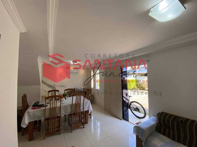 Casa mobiliada nascente, com energia solar em Buraquinho. (INDISPONÍVEL) Rua Marieta Brito da Luz Lauro de Freitas - 