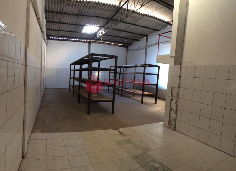 Comercial/Industrial 200m² Pitangueiras Lauro de Freitas/BA (INDISPONÍVEL) Rua Martins de Oliveira Lauro de Freitas - 