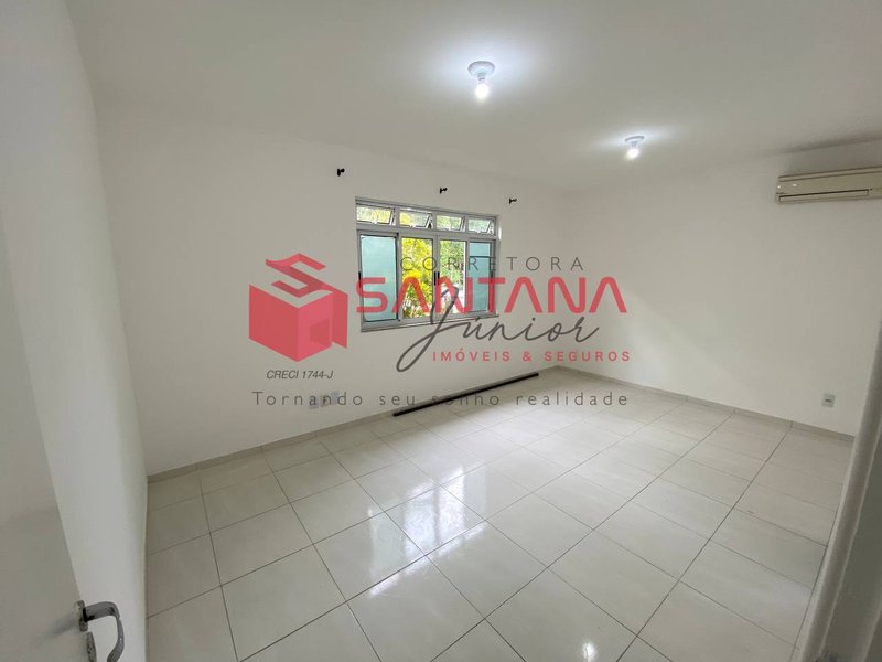 Casa 3/4 com suíte e área verde, no condomínio Chácara Suiças. (INDISPONÍVEL) Rua 15 de Janeiro Lauro de Freitas - 