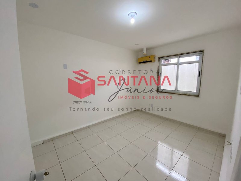 Casa 3/4 com suíte e área verde, no condomínio Chácara Suiças. (INDISPONÍVEL) Rua 15 de Janeiro Lauro de Freitas - 