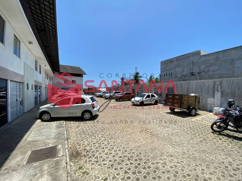 Loja com mezanino a um minuto da Estrada do Coco.(INDISPONÍVEL) Rua Gilvan Fernandes Lauro de Freitas - 