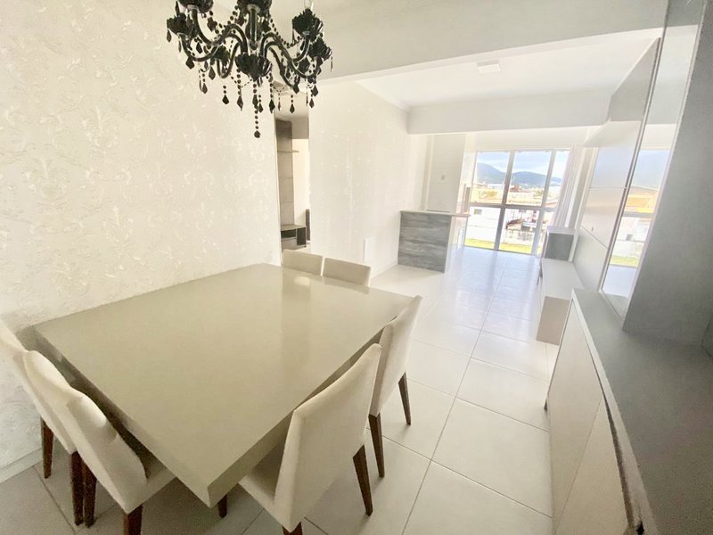 APARTAMENTO SEMI-MOBILIADO   COM 2 DORMITÓRIOS NO BAIRRO SANTA TEREZINHA - Brusque - 