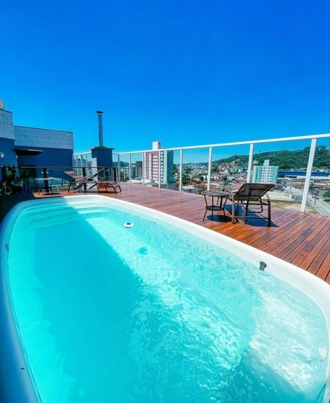 APARTAMENTO SEMI-MOBILIADO   COM 2 DORMITÓRIOS NO BAIRRO SANTA TEREZINHA - Brusque - 