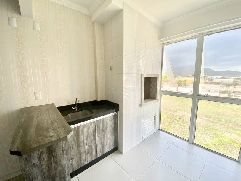 APARTAMENTO SEMI-MOBILIADO   COM 2 DORMITÓRIOS NO BAIRRO SANTA TEREZINHA - Brusque - 