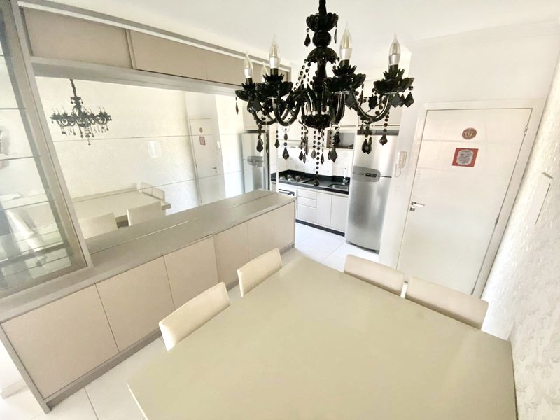 APARTAMENTO SEMI-MOBILIADO   COM 2 DORMITÓRIOS NO BAIRRO SANTA TEREZINHA - Brusque - 