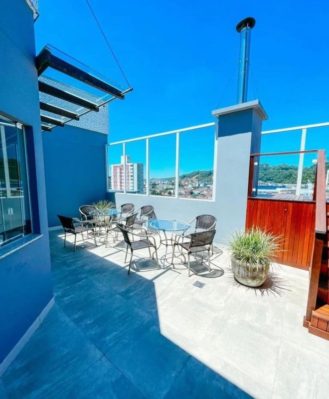 APARTAMENTO SEMI-MOBILIADO   COM 2 DORMITÓRIOS NO BAIRRO SANTA TEREZINHA - Brusque - 