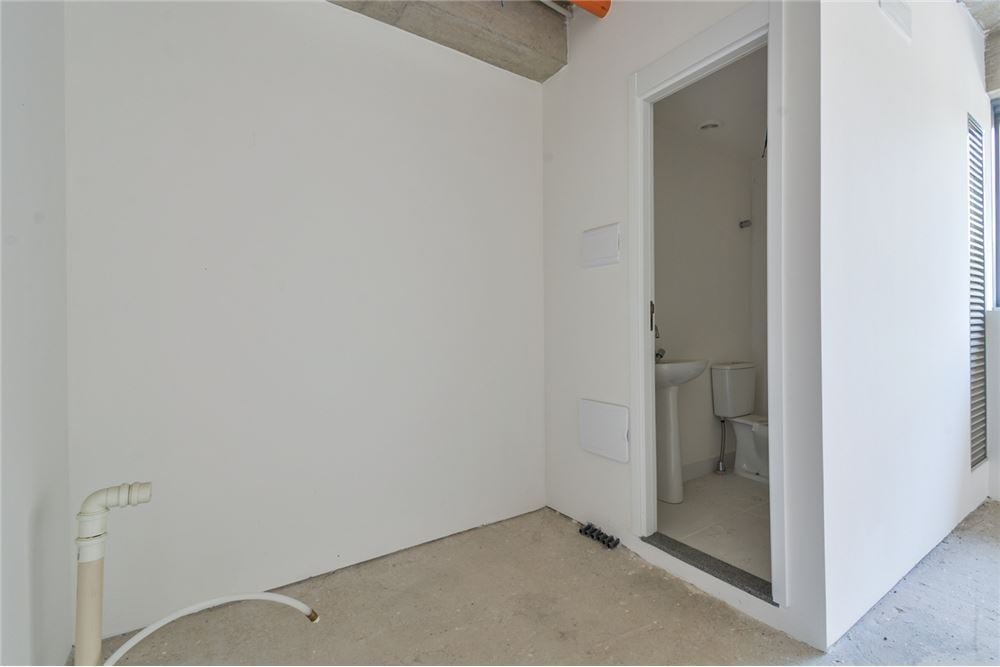 Apartamento à venda com 3 quartos, 93m² - Foto 2