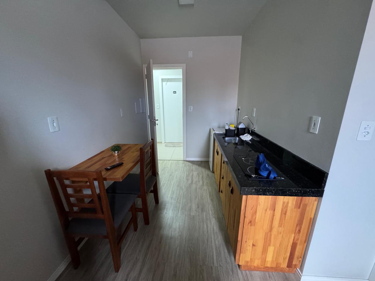 Apartamento mobiliado com condom&iacute;nio, &aacute;gua, internet e IPTU inclusos no valor do aluguel  Timbó - 