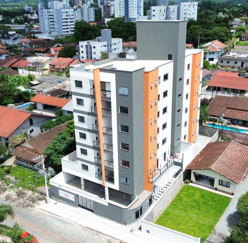Apartamento Semi Mobiliado, garagem pra 2 Carros, bairro Imigrantes - Timbó - 