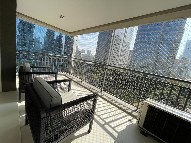 Apartamento locação 1 Quarto, Cidade Monções R$ 5.580,00 Rua Jean Peltier São Paulo - 