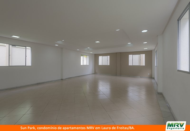 Apartamento 2/4 sendo 1 suite, 1 vaga -centro de lauro de Freitas Rua Maria Quitéria Lauro de Freitas - 