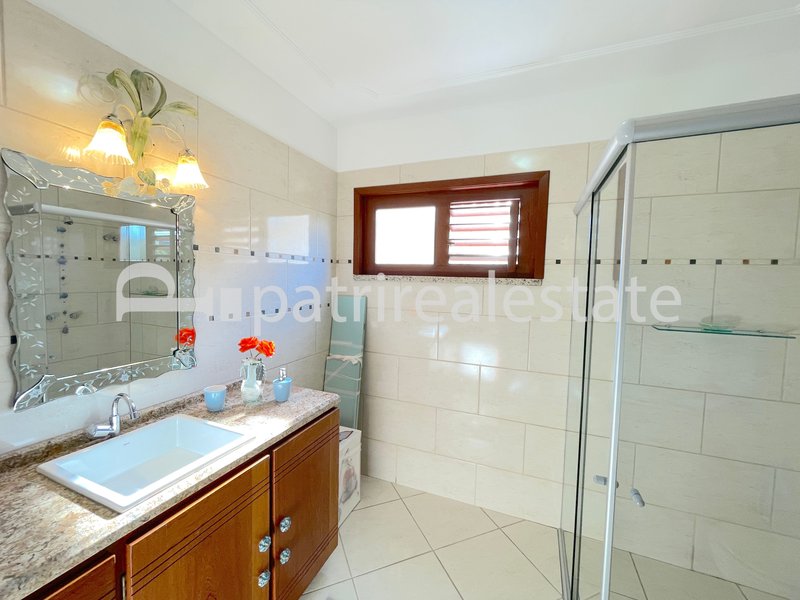 Casa 362 m² Terreno de 575 m² Condomínio Quintas do Lago 5 Suites 6 wc 2 vagas Eusebio CE Avenida José Morais de Almeida Eusébio - 