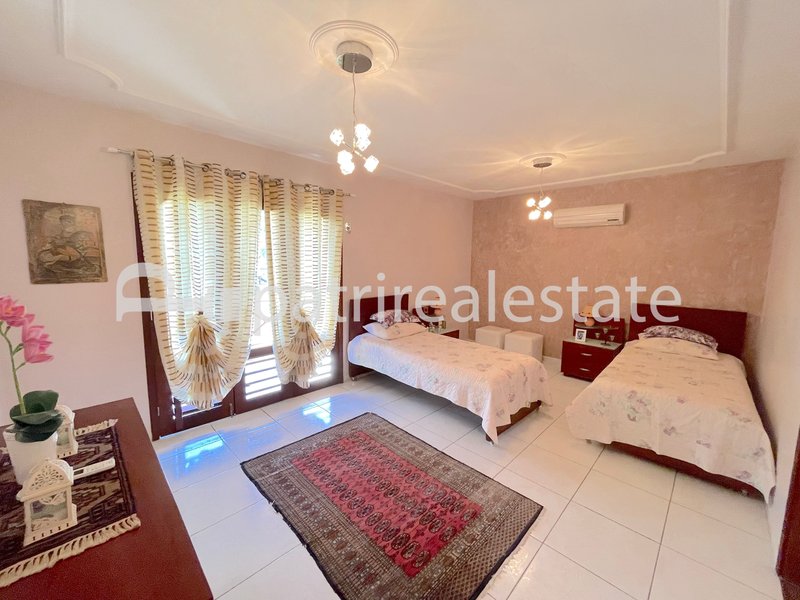 Casa 362 m² Terreno de 575 m² Condomínio Quintas do Lago 5 Suites 6 wc 2 vagas Eusebio CE Avenida José Morais de Almeida Eusébio - 