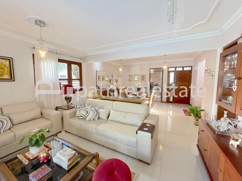 Casa 362 m² Terreno de 575 m² Condomínio Quintas do Lago 5 Suites 6 wc 2 vagas Eusebio CE Avenida José Morais de Almeida Eusébio - 