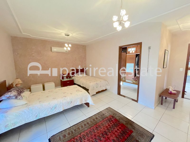 Casa 362 m² Terreno de 575 m² Condomínio Quintas do Lago 5 Suites 6 wc 2 vagas Eusebio CE Avenida José Morais de Almeida Eusébio - 