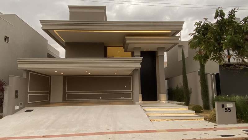 ? Luxuosa Residência em Condomínio Fechado - Uma Oportunidade Única! Rua Domingos Martinez Campo Grande - 