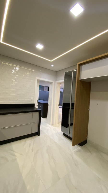 ? Luxuosa Residência em Condomínio Fechado - Uma Oportunidade Única! Rua Domingos Martinez Campo Grande - 