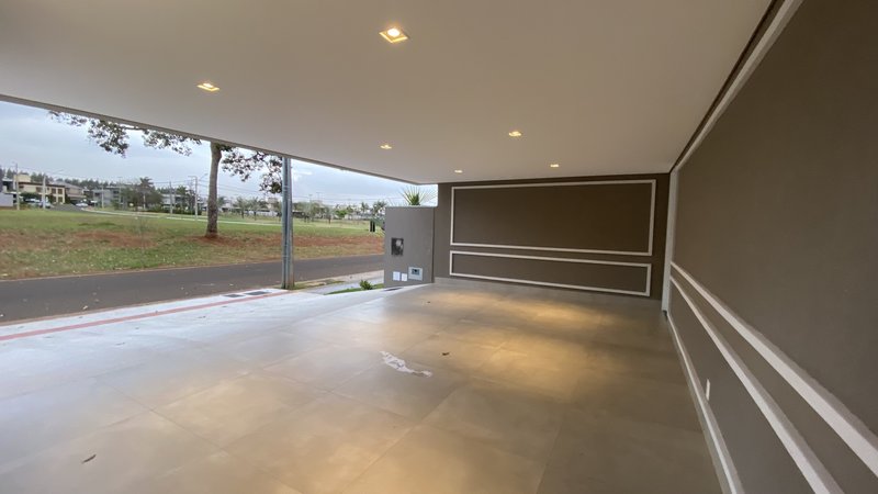 ? Luxuosa Residência em Condomínio Fechado - Uma Oportunidade Única! Rua Domingos Martinez Campo Grande - 