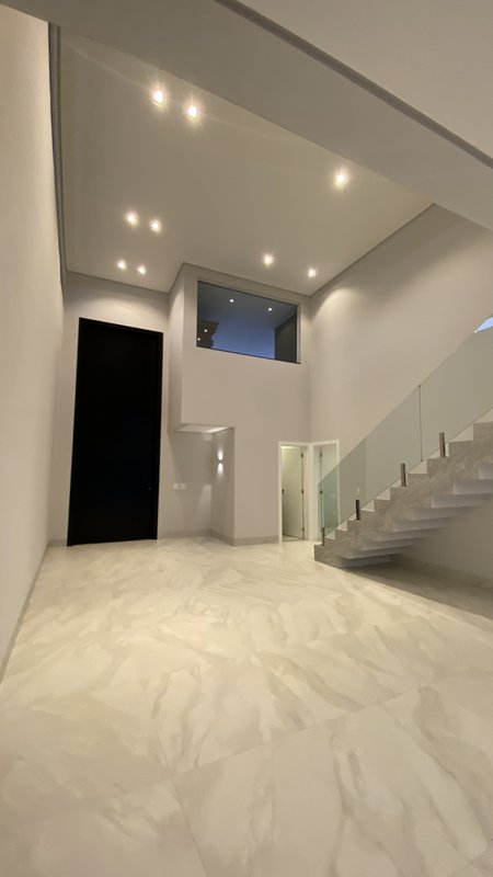 ? Luxuosa Residência em Condomínio Fechado - Uma Oportunidade Única! Rua Domingos Martinez Campo Grande - 